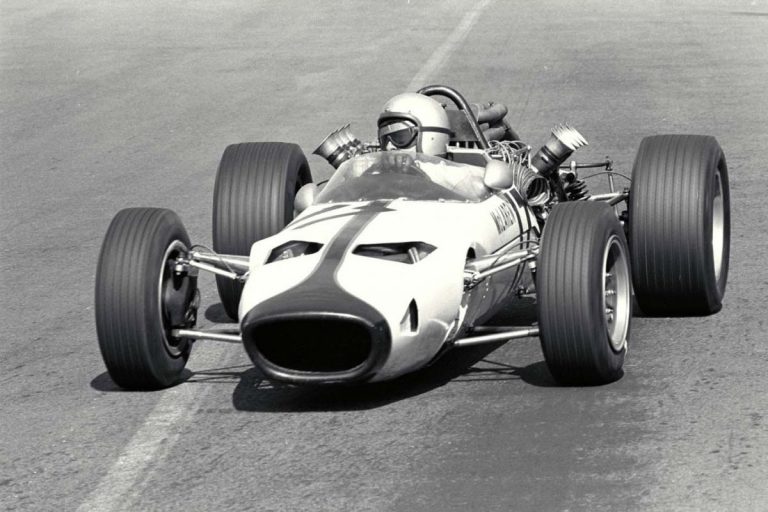 monoplaza mclaren m2b