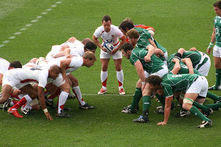 rugby scrum melé