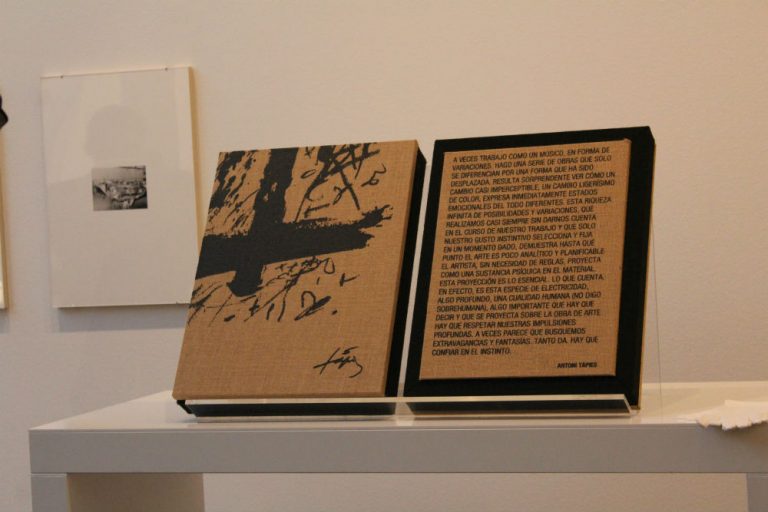 Tàpies Sèrie Negre
